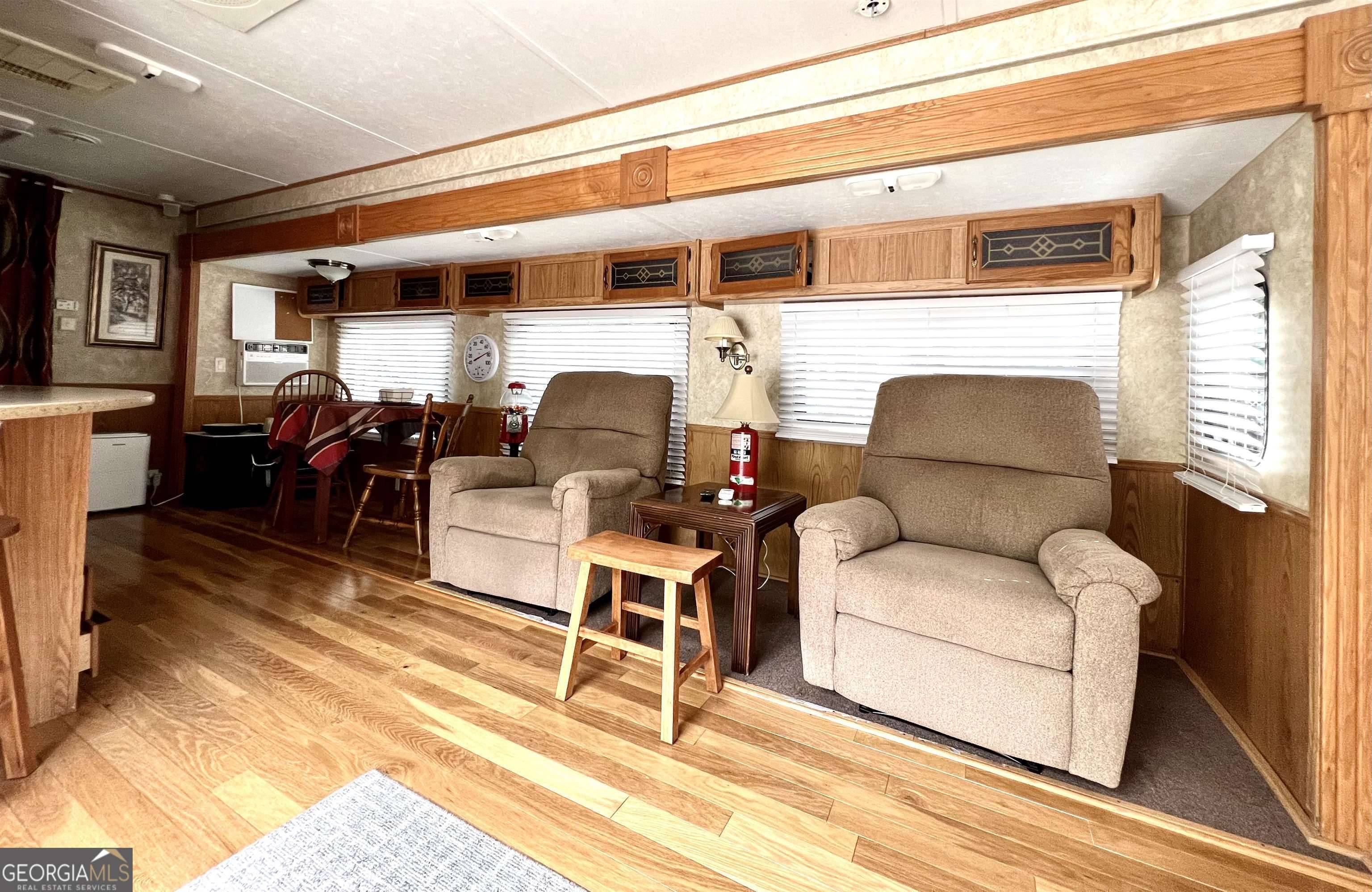 Cleveland, GA 30528,186 Holiday Loop