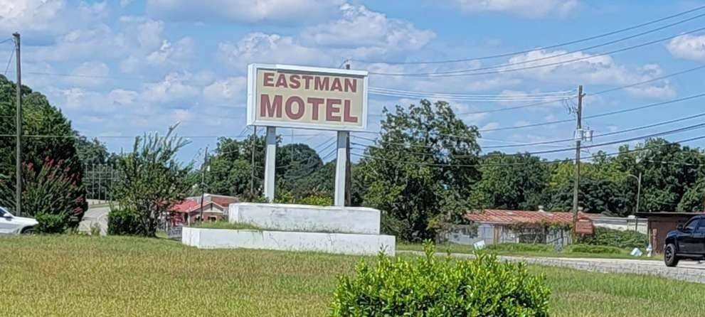 Eastman, GA 31023,1234 College