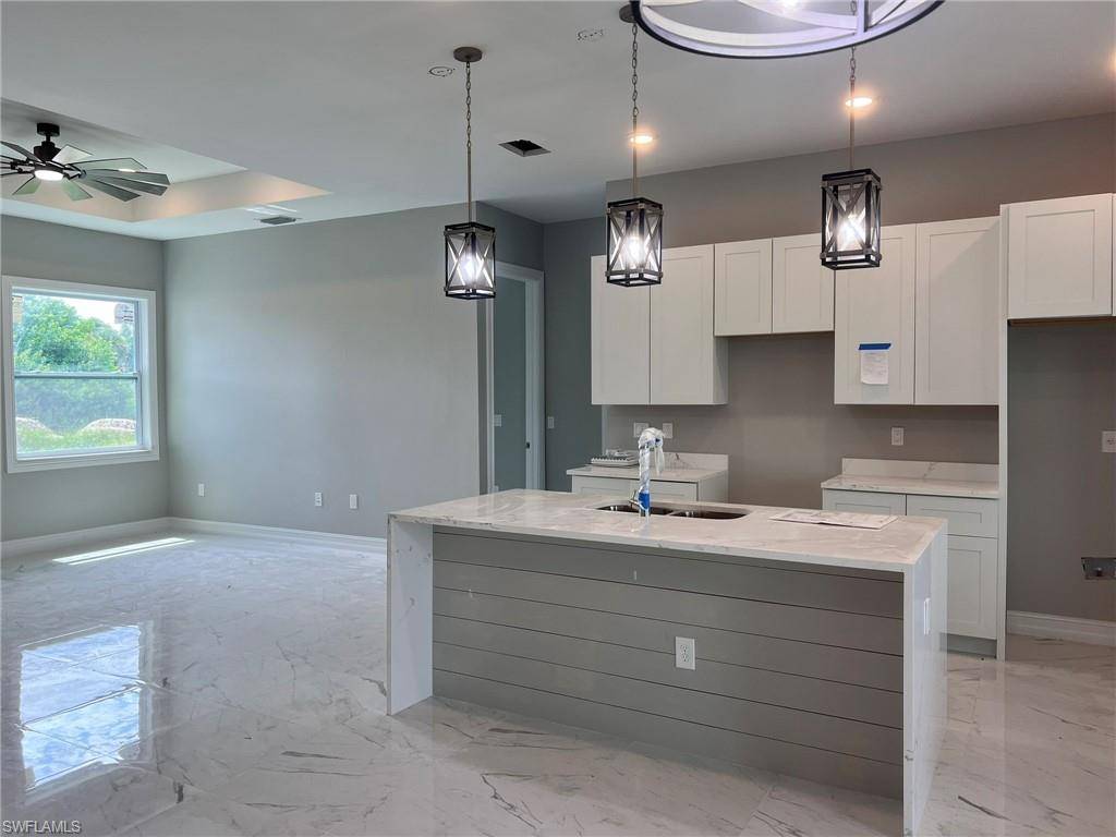 Fort Myers, FL 33905,6021 Lindbrook AVE
