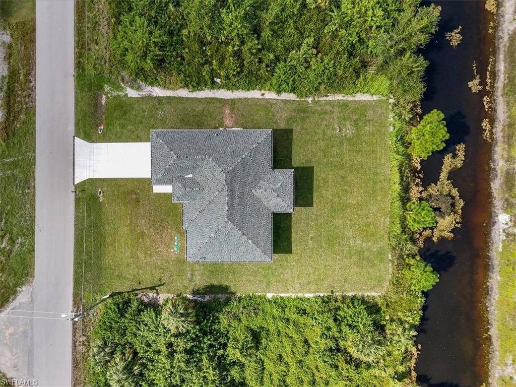 Lehigh Acres, FL 33974,843 Theodore Vail ST E