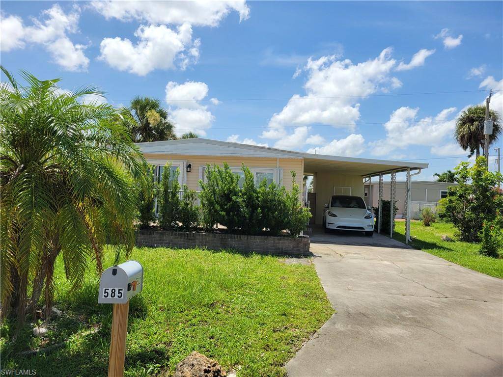 North Fort Myers, FL 33917,5502 Sir Walter WAY