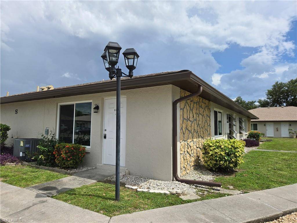 Port Charlotte, FL 33952,21150 Gertrude AVE #4