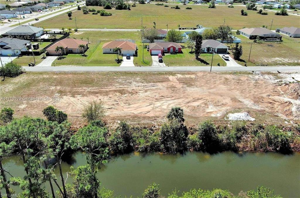 Cape Coral, FL 33993,1611 NW 2nd ST