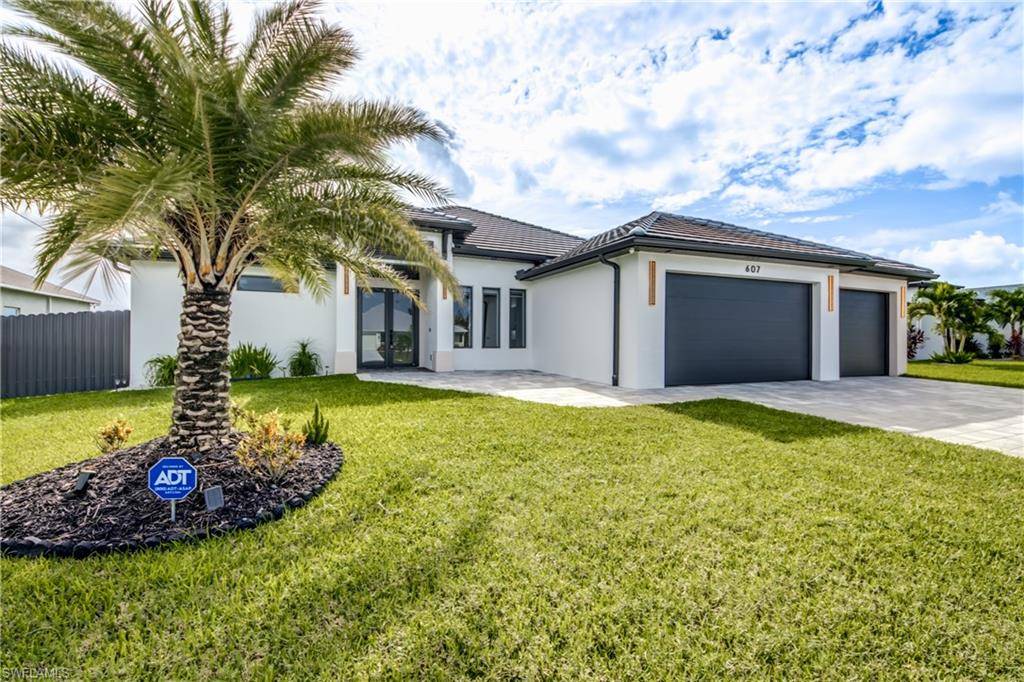 Cape Coral, FL 33991,607 SW 18th CT