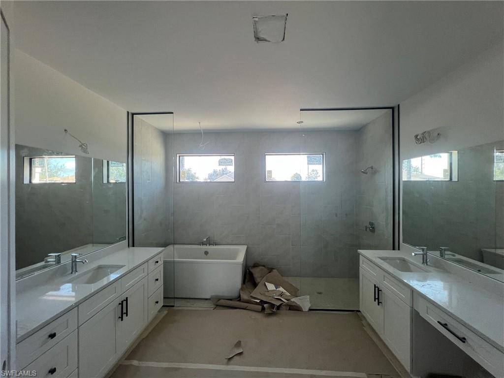 Cape Coral, FL 33991,1723 SW 3rd TER