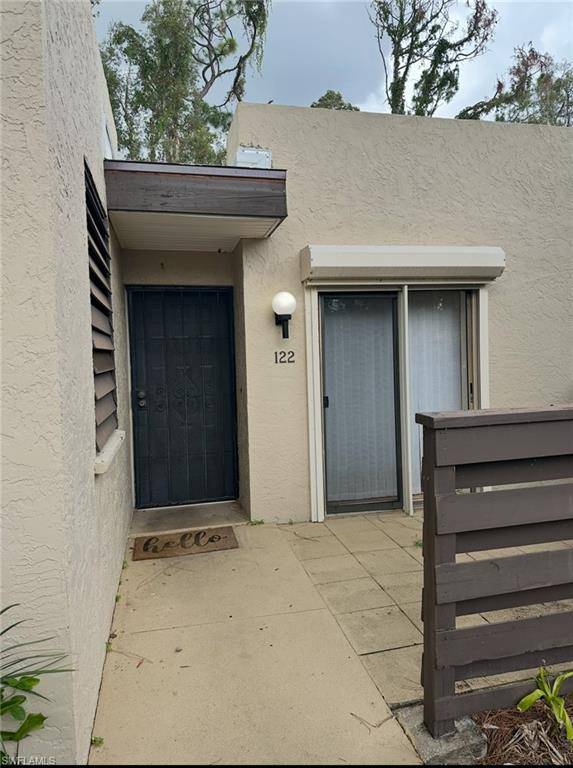 Fort Myers, FL 33907,122 Pinebrook DR