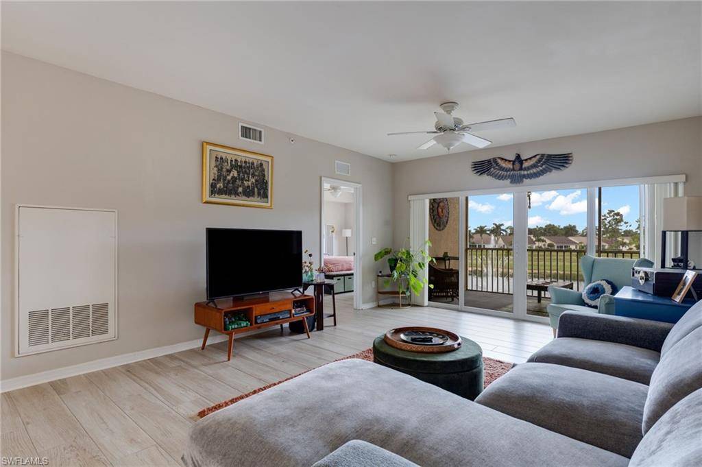 Bonita Springs, FL 34135,10020 Maddox LN #211