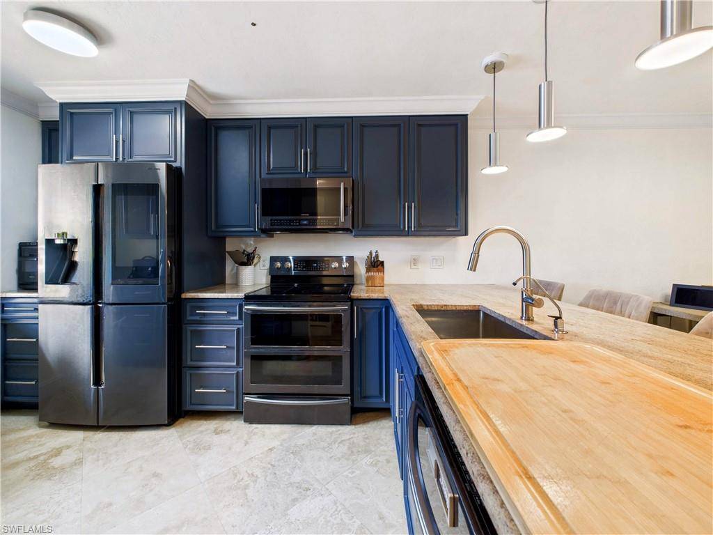 Bonita Springs, FL 34135,9821 Alabama ST #2