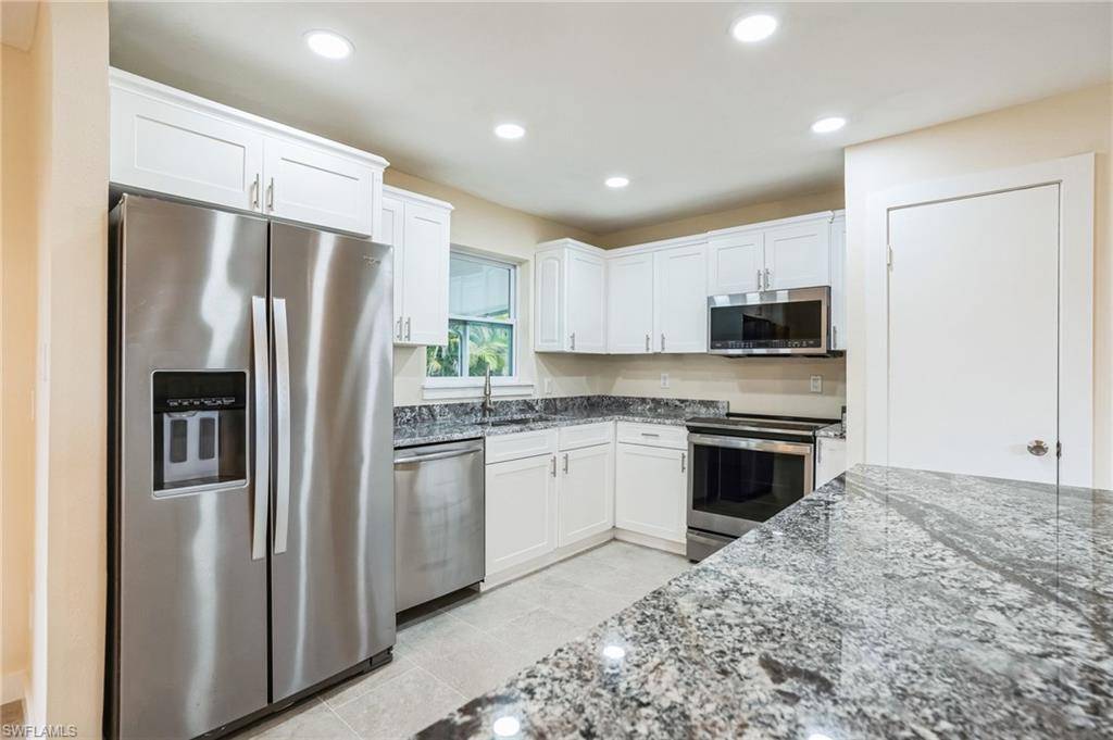 Fort Myers, FL 33908,6064 Park RD
