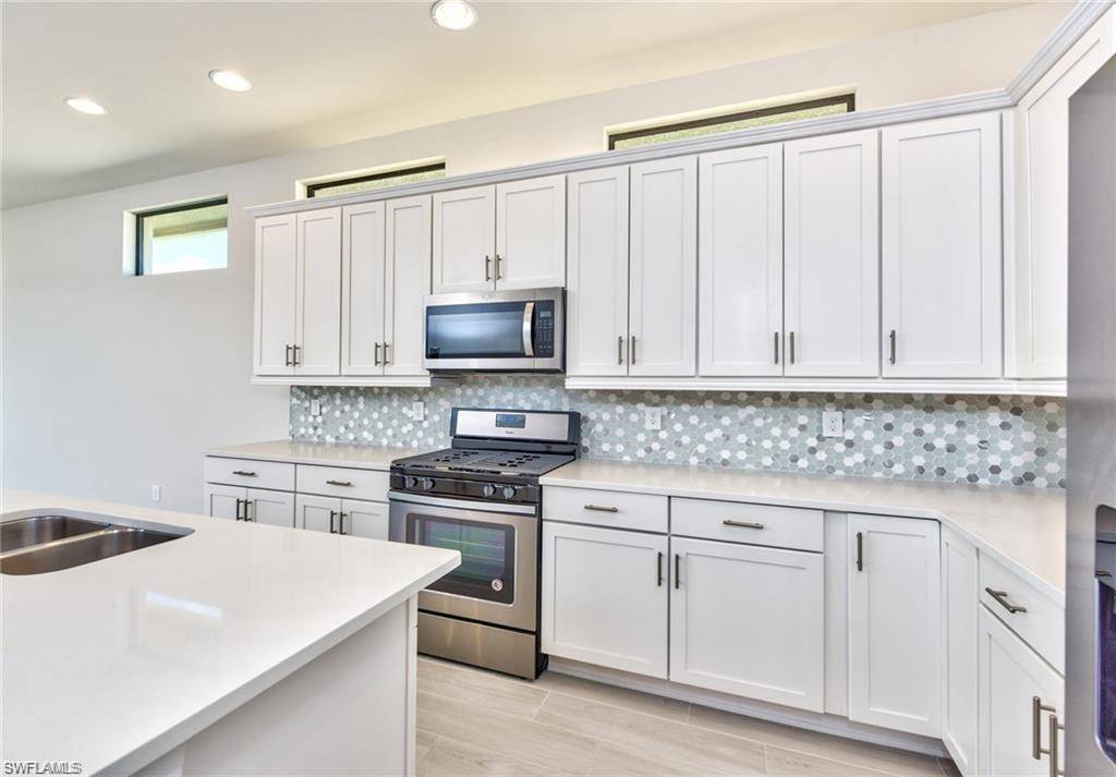 Fort Myers, FL 33908,15241 CORTONA WAY