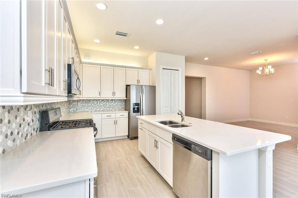 Fort Myers, FL 33908,15241 CORTONA WAY