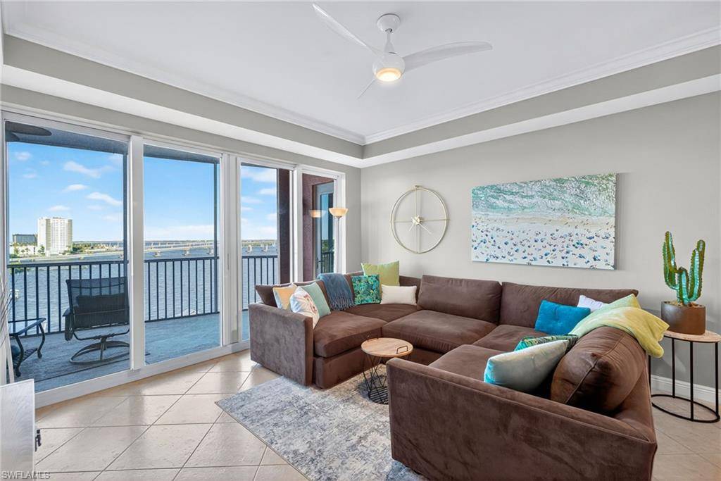 Fort Myers, FL 33916,2743 1st ST #701