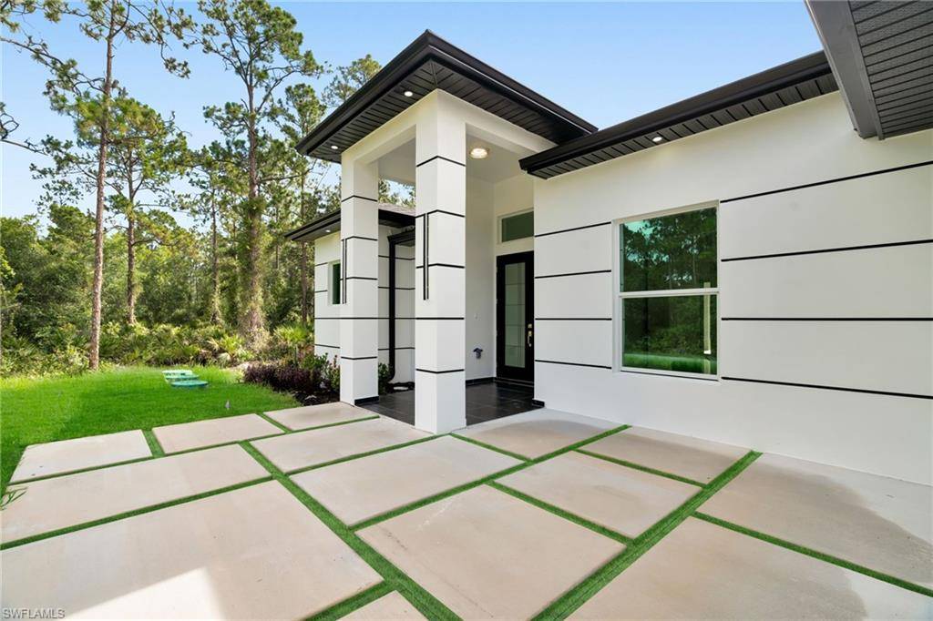 Lehigh Acres, FL 33972,1019 Moore AVE