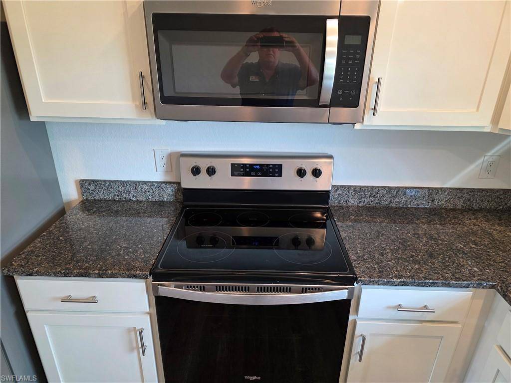 Labelle, FL 33935,131 Carousel AVE