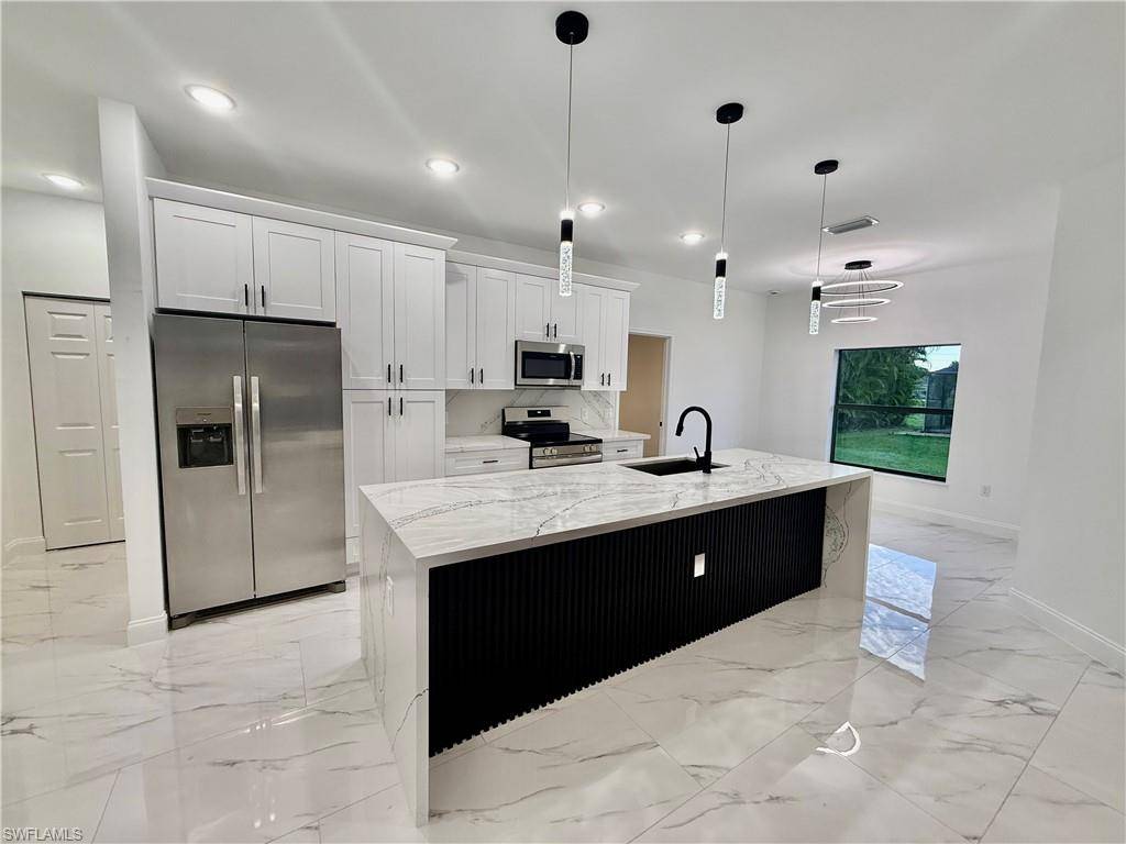 Lehigh Acres, FL 33974,684 Kingsbury ST E