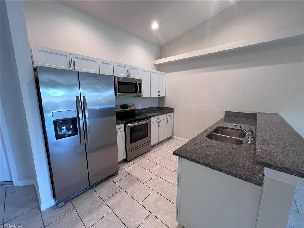 Cape Coral, FL 33990,538 SE 6th TER