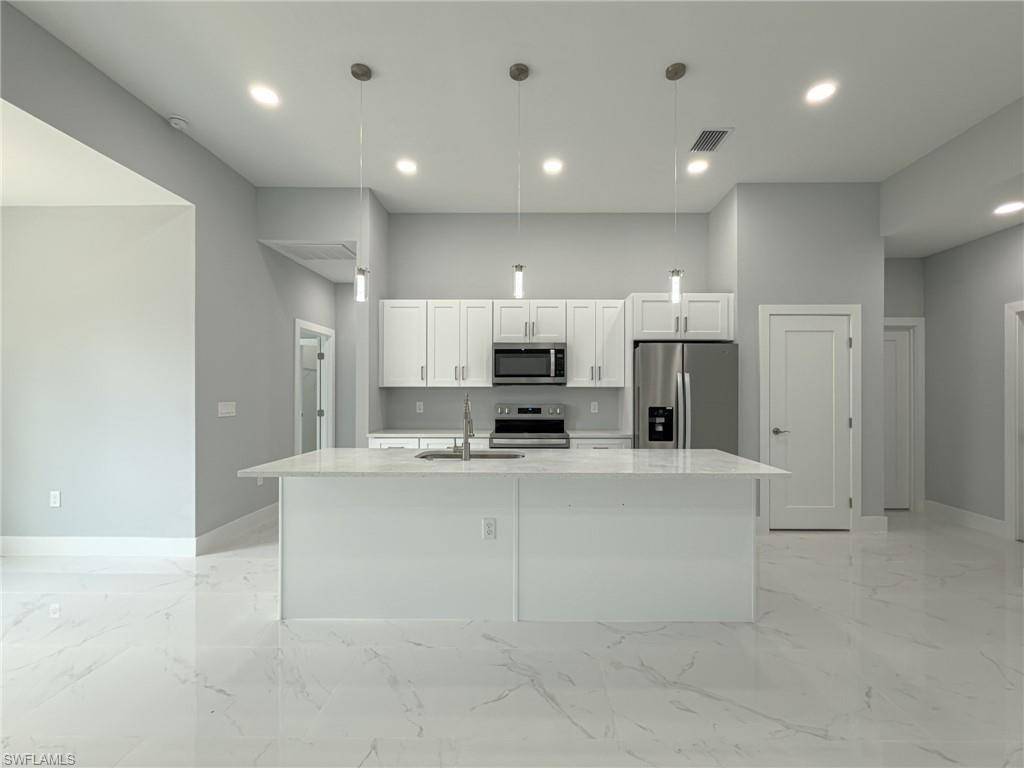 Fort Myers, FL 33905,6137 Higgins AVE