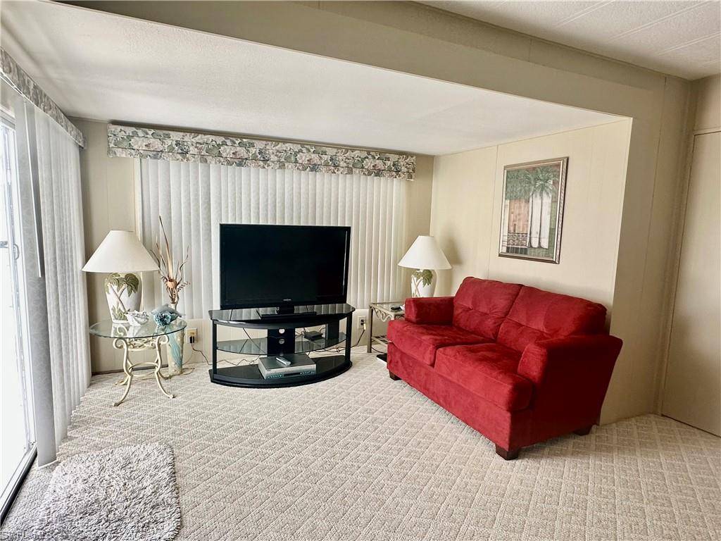 North Fort Myers, FL 33917,208 Brandywine LN