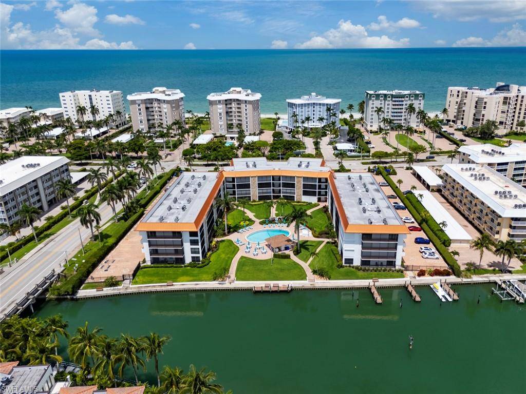 Naples, FL 34103,2900 Gulf Shore BLVD N #111