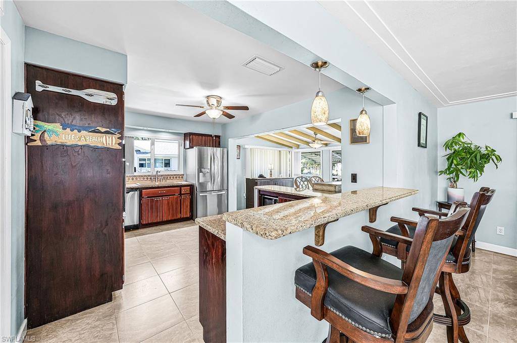 Cape Coral, FL 33904,425 Pinecrest CT