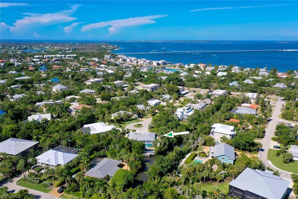 Sanibel, FL 33957,1076 Captains Walk ST