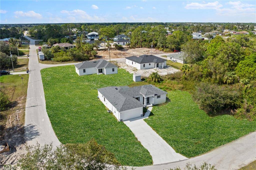 Lehigh Acres, FL 33974,352 Rawlings AVE