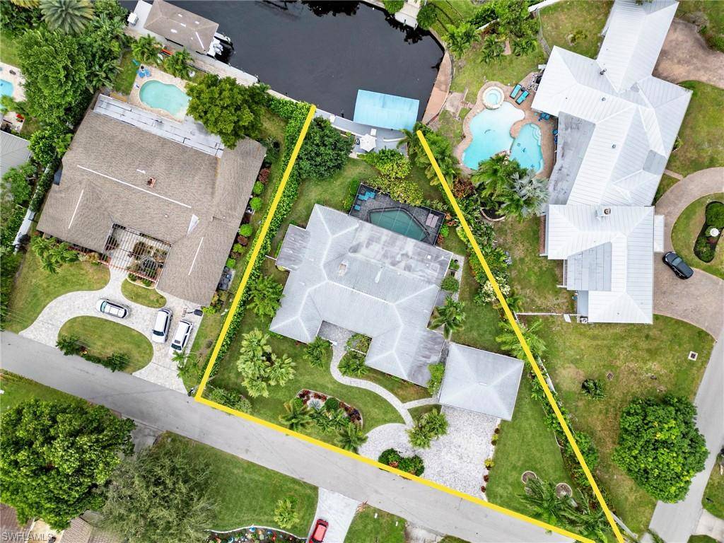 Fort Myers, FL 33919,5812 Silvery LN