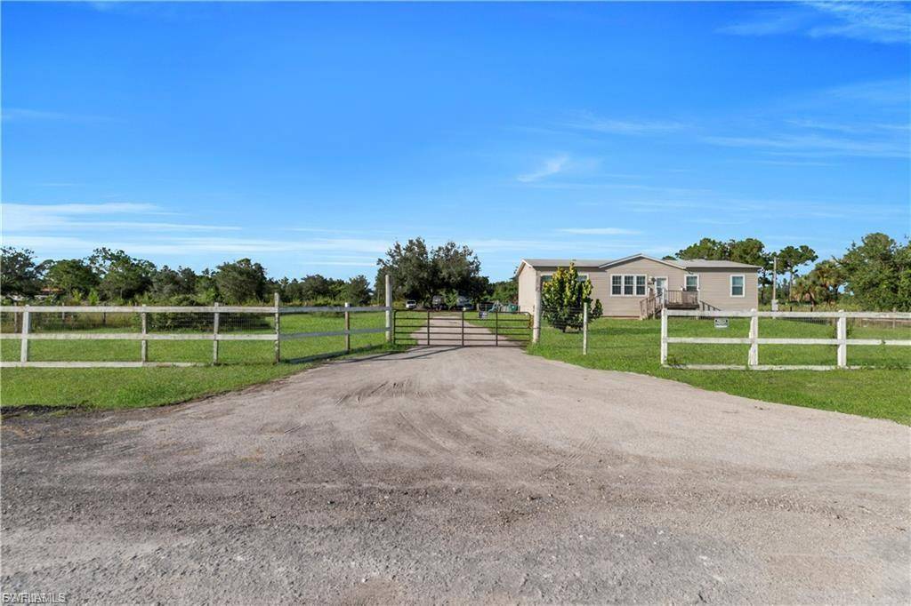 Labelle, FL 33935,7824 8th PL