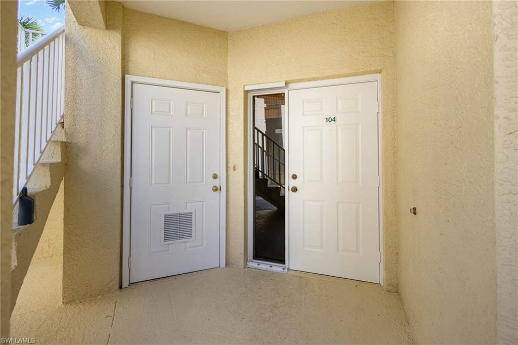 Naples, FL 34103,1240 Shady Rest LN #204