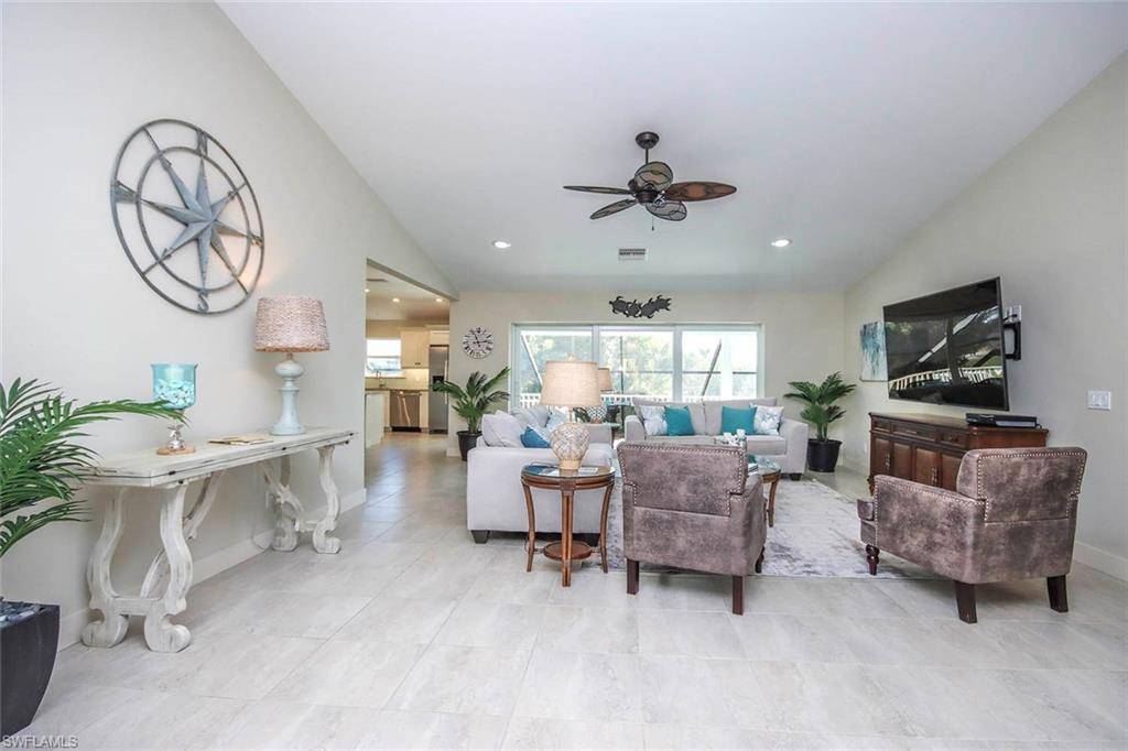 Sanibel, FL 33957,1310 Par View DR