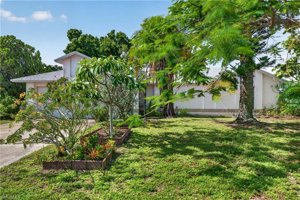 1146 SE 18th ST, Cape Coral, FL 33990