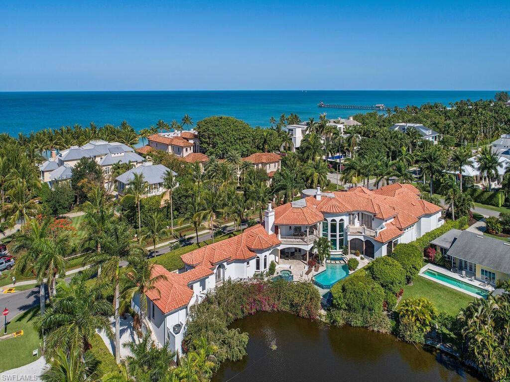 Naples, FL 34102,1625 Gulf Shore BLVD S