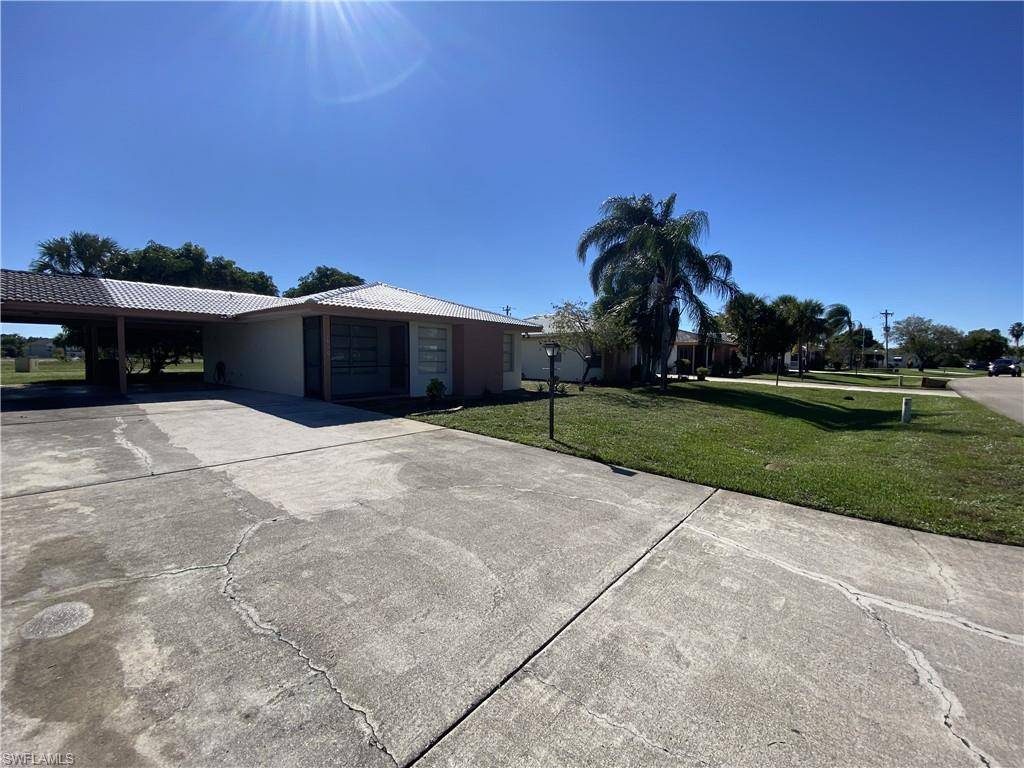 Lehigh Acres, FL 33936,1610 Ridgecrest ST