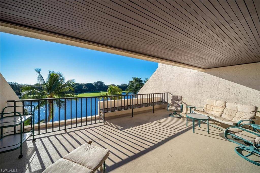 Naples, FL 34108,6360 Pelican Bay BLVD #C-306