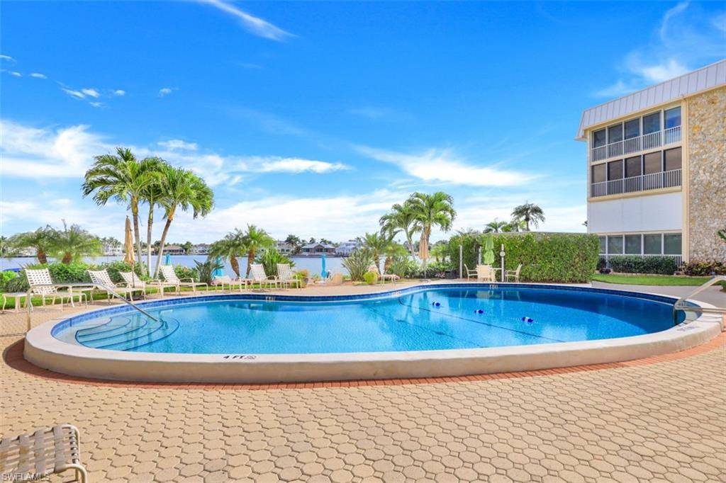 Naples, FL 34103,3450 Gulf Shore BLVD N #313