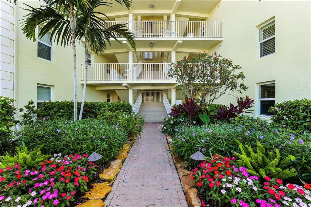 Naples, FL 34103,2850 Gulf Shore BLVD N #204