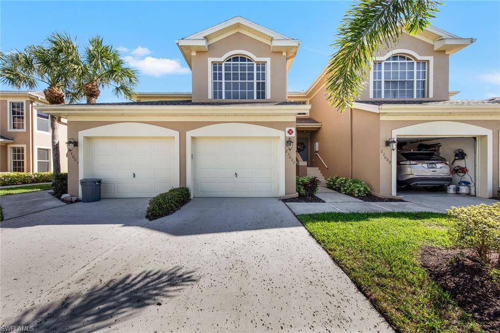 Estero, FL 33928,23007 LONE OAK DR #201