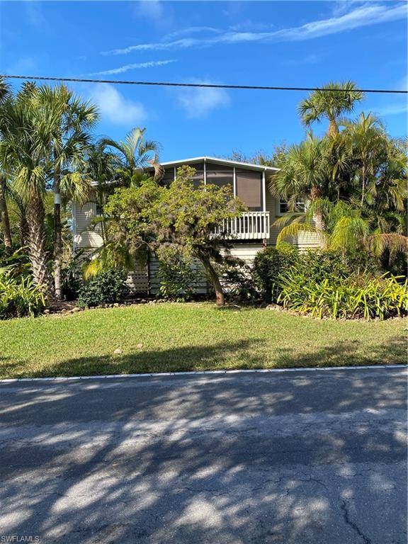 Sanibel, FL 33957,567 Rabbit RD