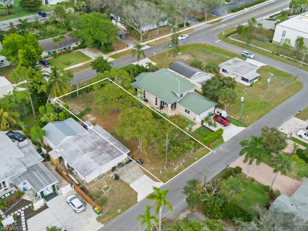 Naples, FL 34103,1328 Ridge ST