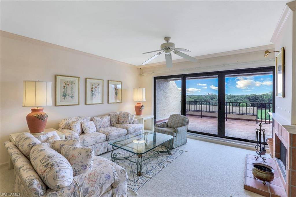 Naples, FL 34108,6360 Pelican Bay BLVD #C-PH4