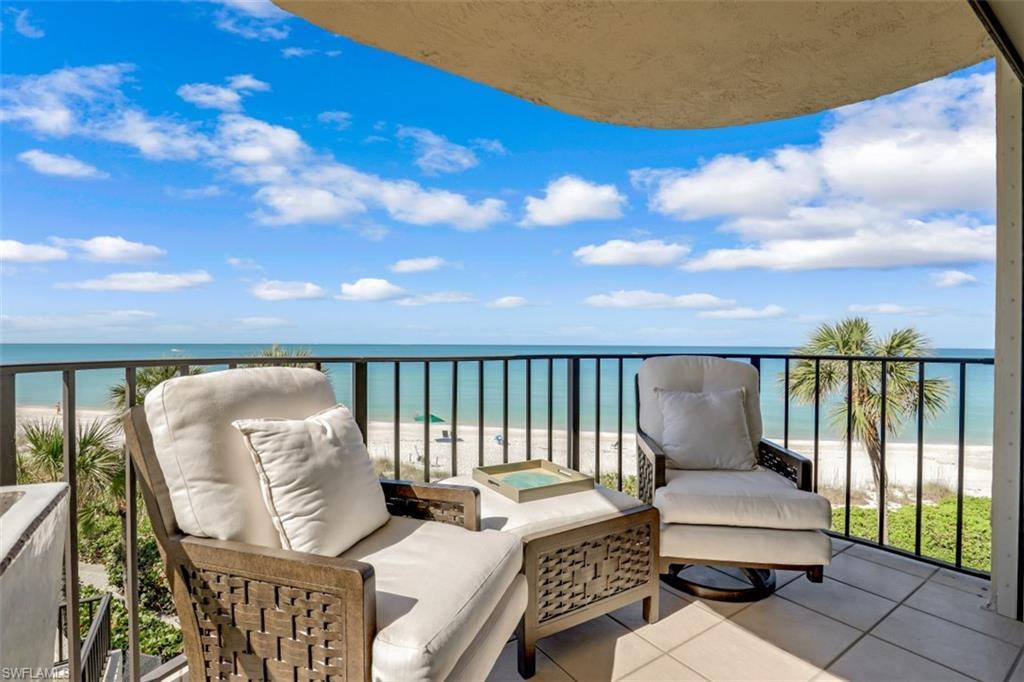 Naples, FL 34103,3215 Gulf Shore BLVD N #205N