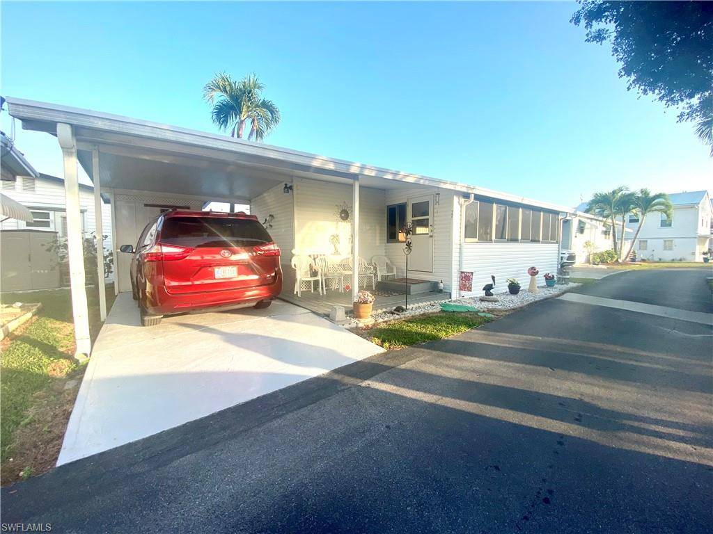 Fort Myers Beach, FL 33931,19281 San Carlos BLVD #37