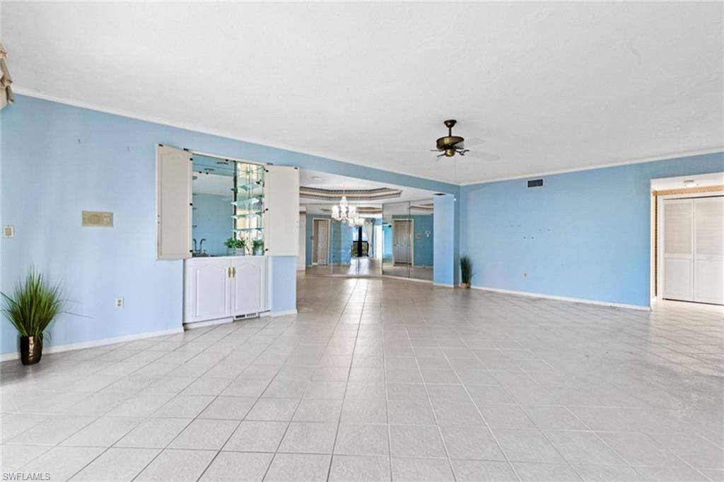 Naples, FL 34108,6075 Pelican Bay BLVD #505