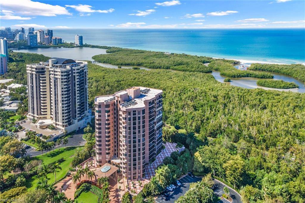 Naples, FL 34108,6075 Pelican Bay BLVD #505