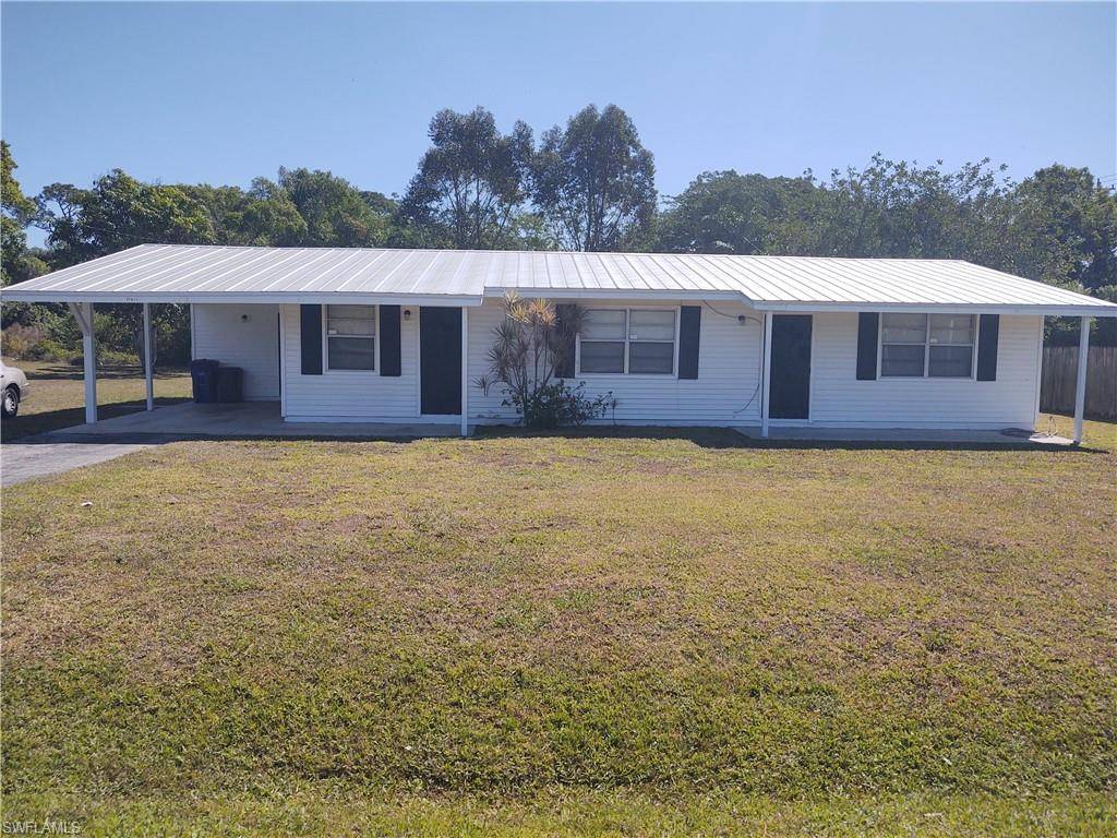North Fort Myers, FL 33917,17260 1st ST