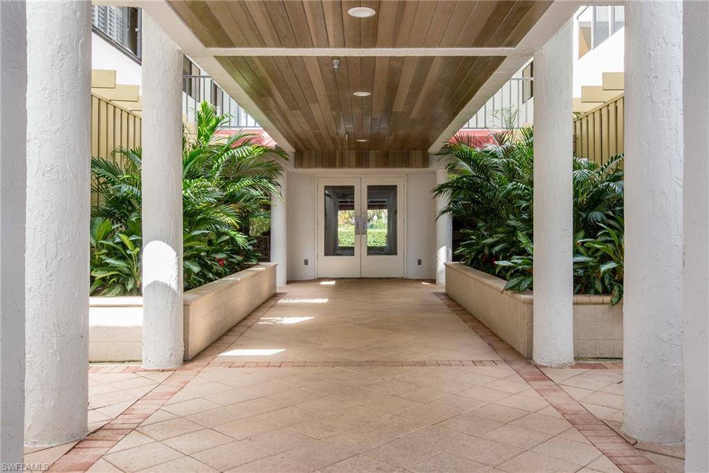 Vero Beach, FL 32963,1700 Ocean DR #101