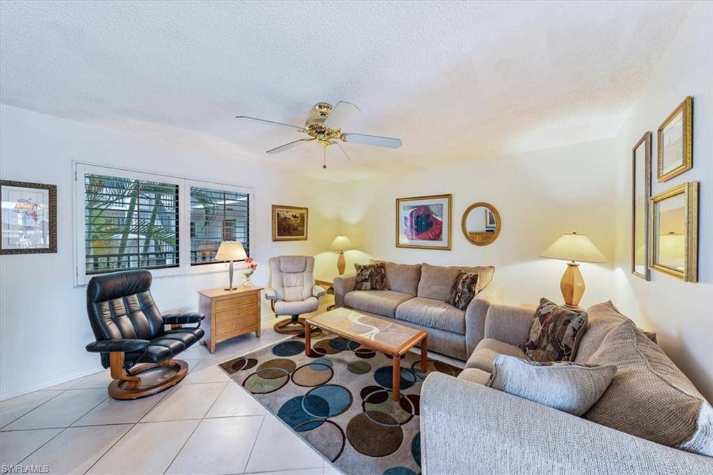 Naples, FL 34103,788 Park Shore DR #D24