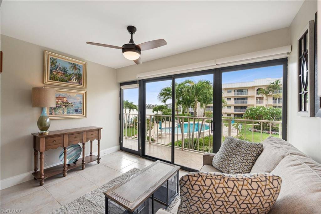 Naples, FL 34103,3450 Gulf Shore BLVD N #203