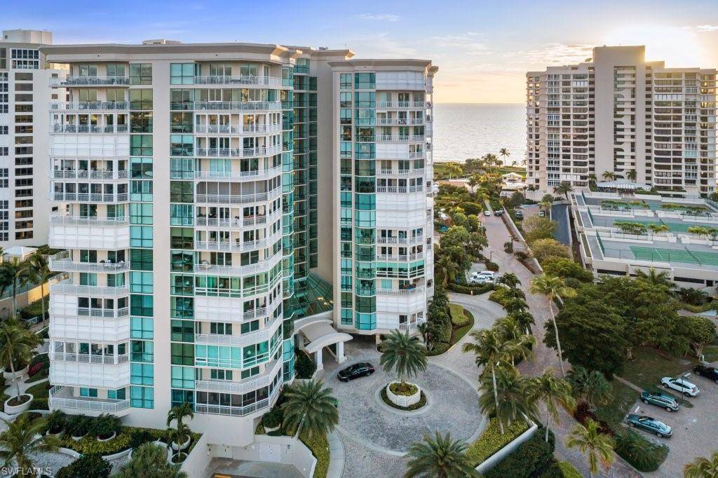 Naples, FL 34103,4255 Gulf Shore BLVD N #207