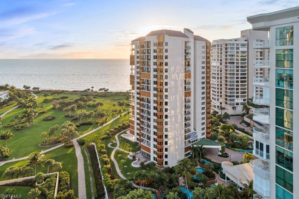 Naples, FL 34103,4255 Gulf Shore BLVD N #207